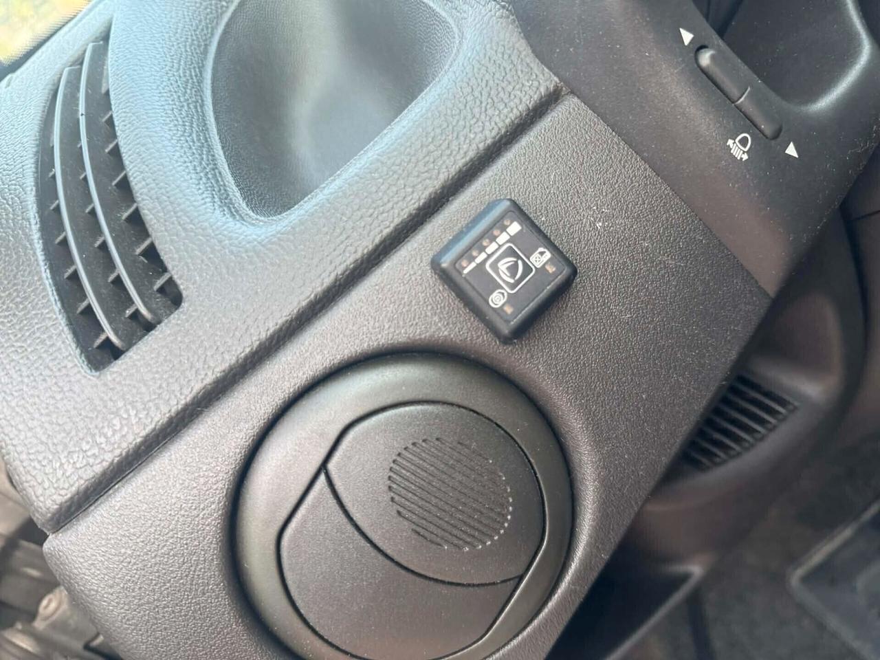 Fiat Punto 1.2 Benz/GPL 120.000 KM Carrello OMOLOGATO