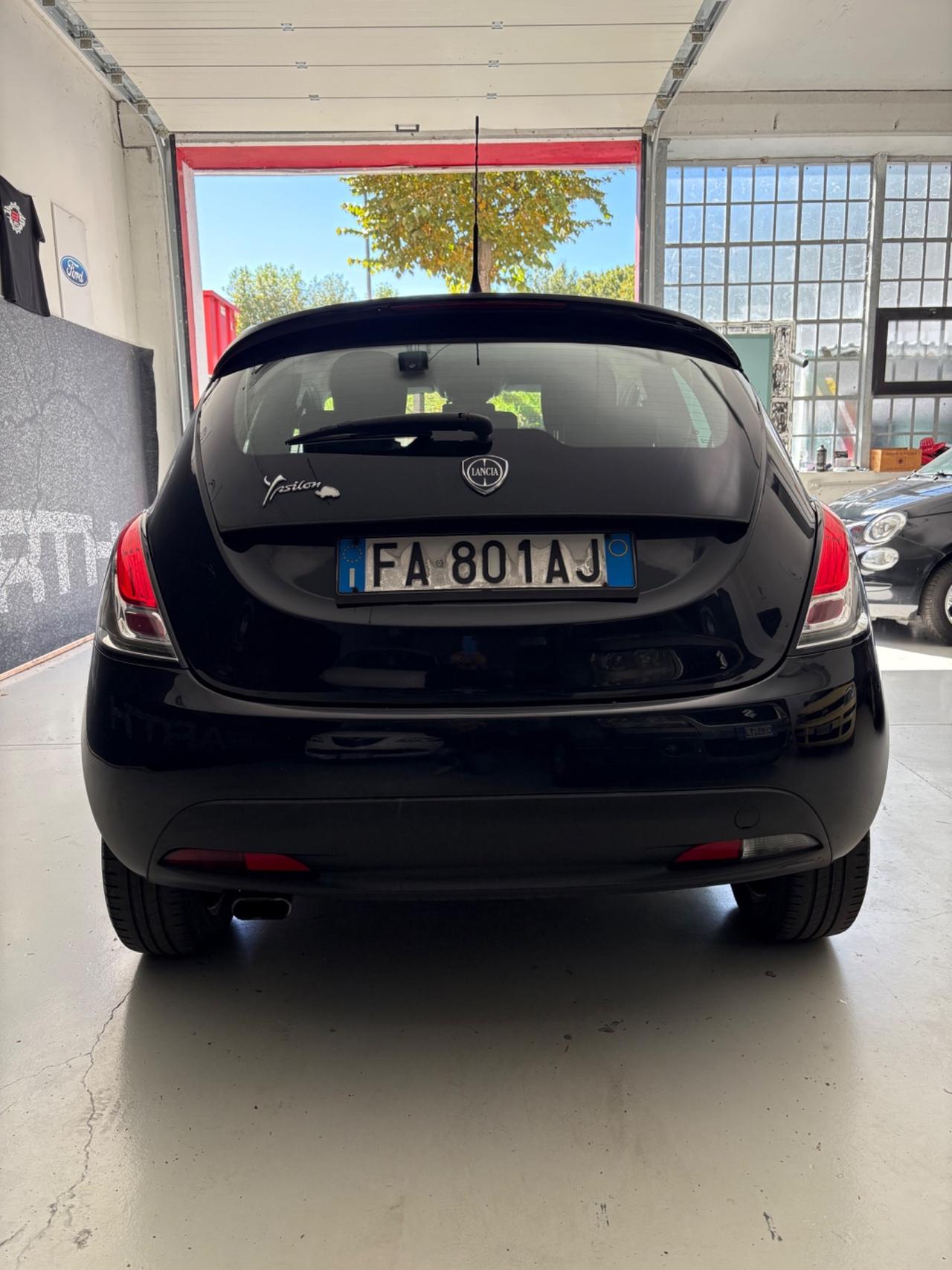 Lancia Ypsilon 1.2 69 CV 5 porte Elefantino