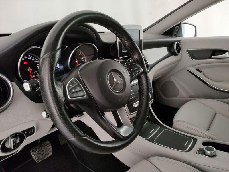 Mercedes-Benz CLA - C/X 117 Shooting Brake 220 d Premium 4matic auto FL