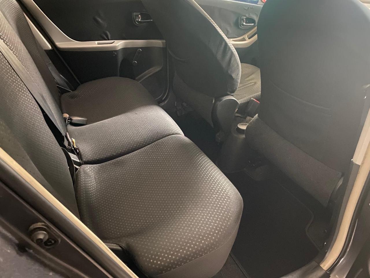 Toyota Yaris 1.0 5 porte Sol