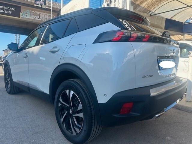 PEUGEOT 2008 GT LINE