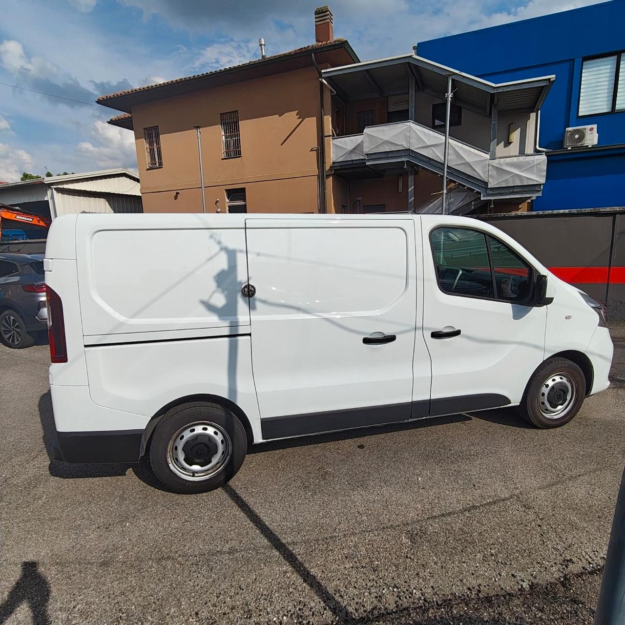 RENAULT Trafic T27 2.0 dci 120cv L1H1 Ice