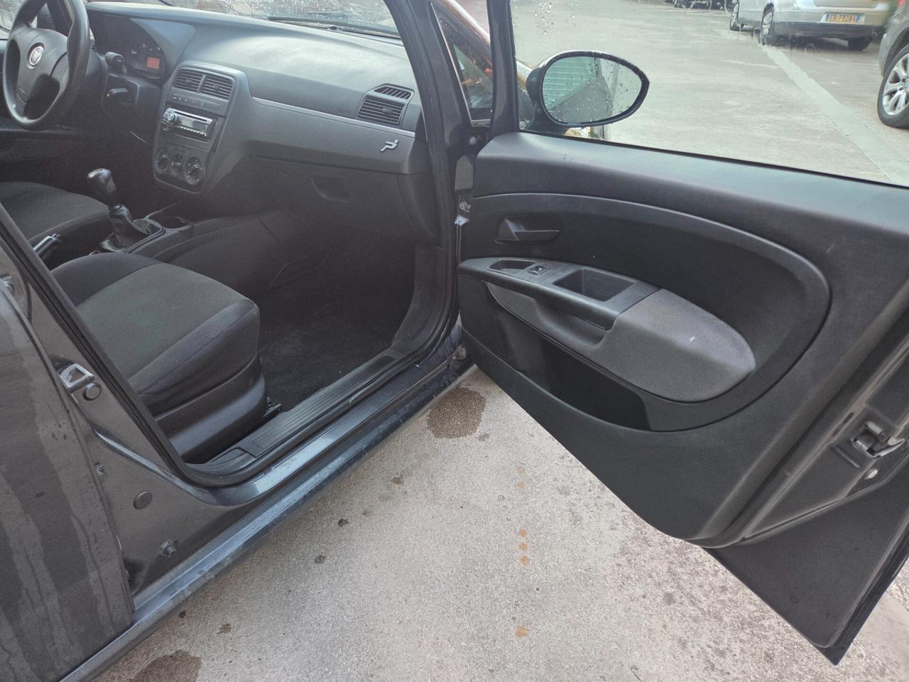 Fiat Grande Punto 1.3 MJT 75 CV 5 porte Dynamic