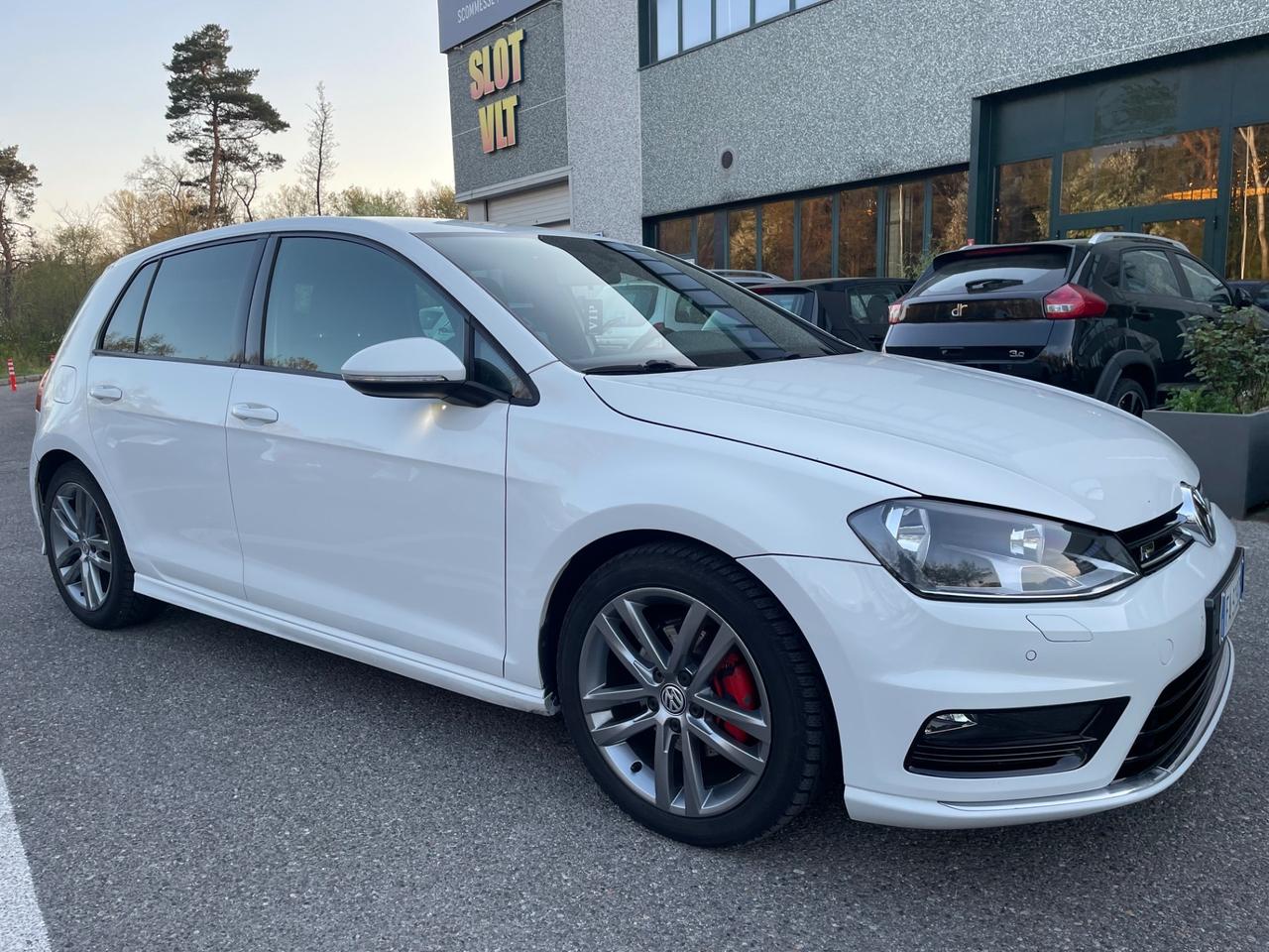 Volkswagen Golf 1.6 TDI 110 CV DSG 5p. R-line*Neopatentati*Cerchi*Euro 6*