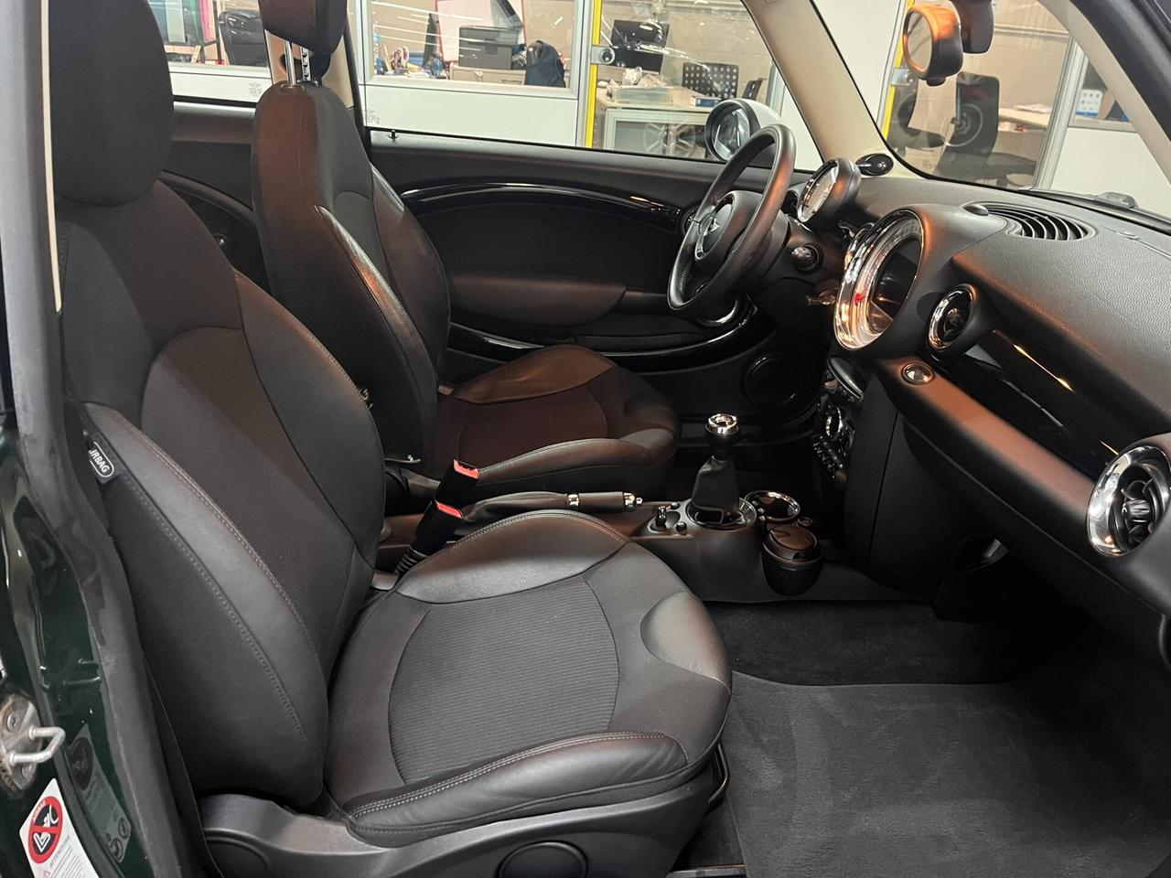 Mini Cooper 1.6 con solo 80mila km