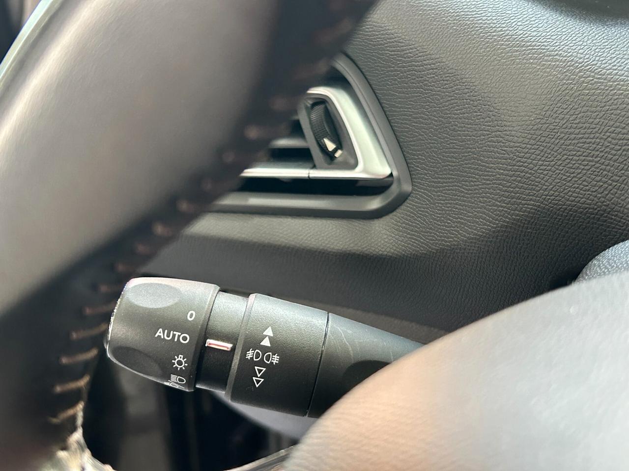 Peugeot 308 1.2 Benzina 130cv Allure Pack ITALIANA Navi