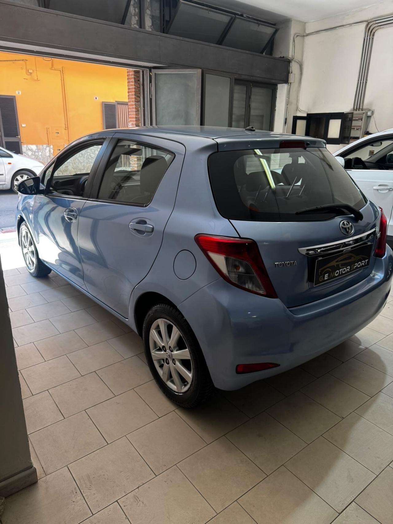 Toyota Yaris 1.0 5 porte Lounge