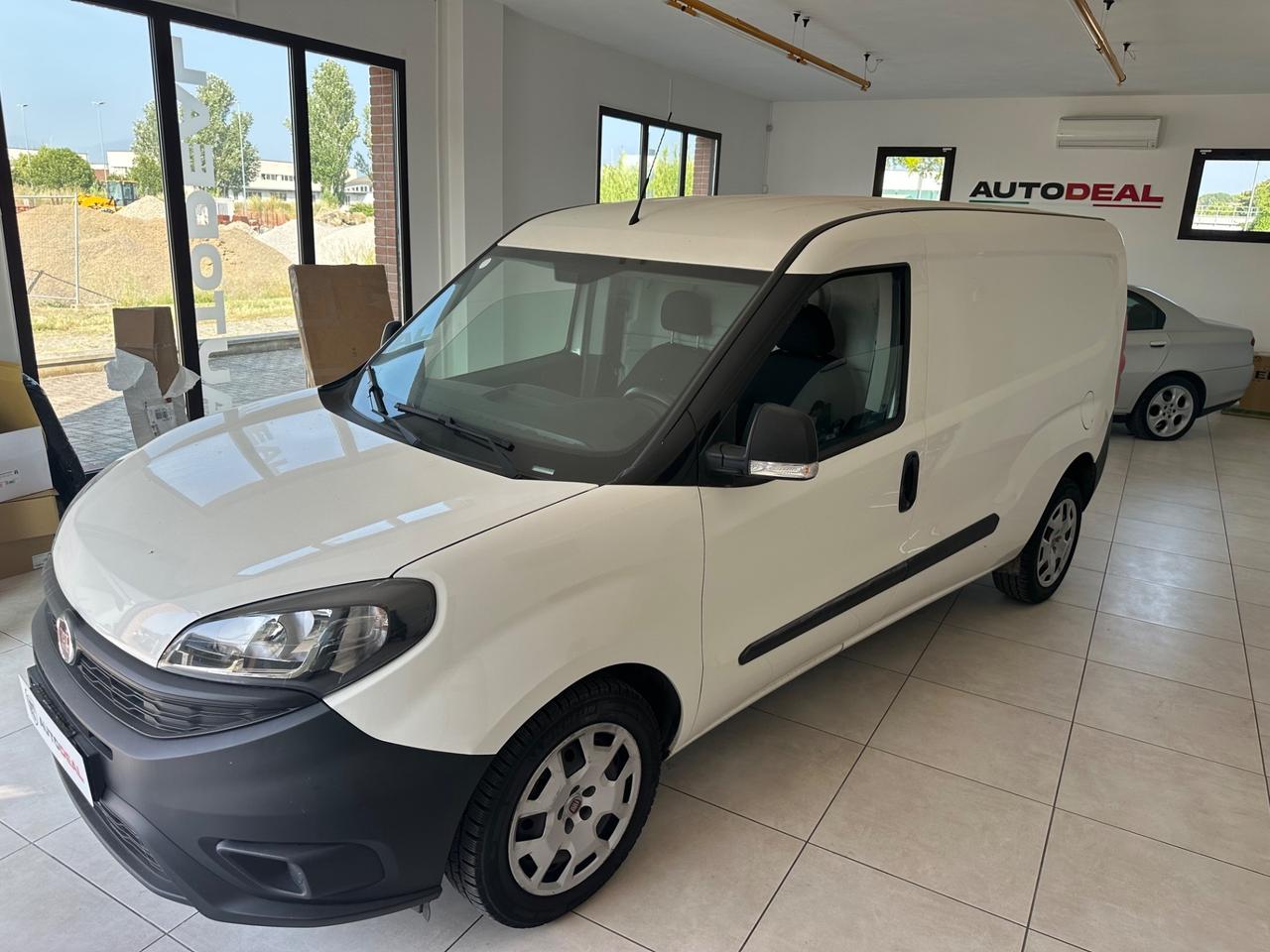 DOBLÒ CARGO MAXI 105cv PASSO LUNGO 3 POSTI