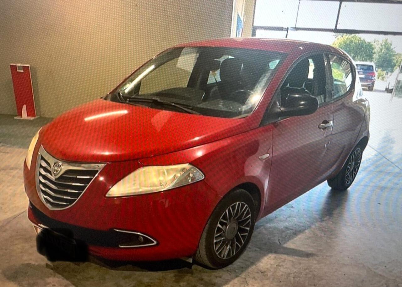 Lancia Ypsilon 1.2 69 CV 5 porte S&S Silver
