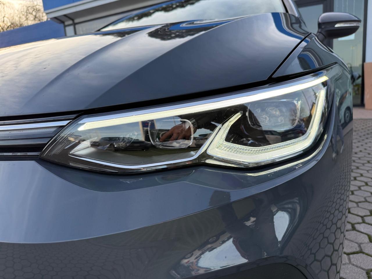 Volkswagen Golf 1.5 TGI DSG Style