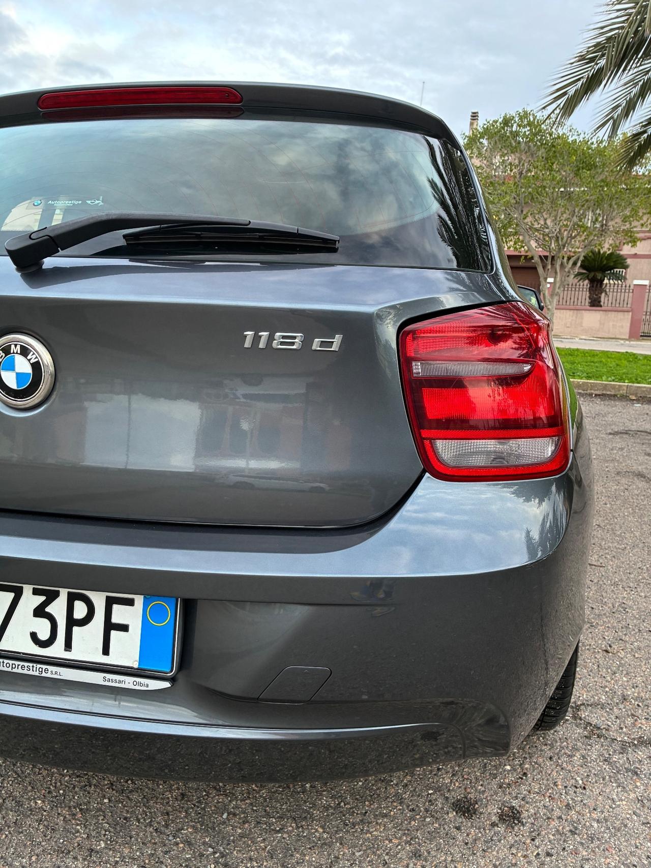 Bmw 118 118d 5p. Unique