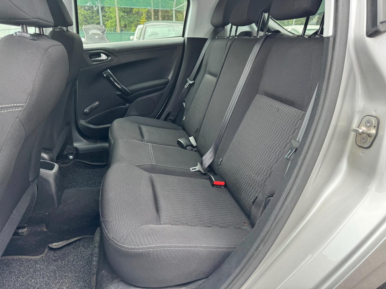 Peugeot 208 PureTech 82 5 porte Access