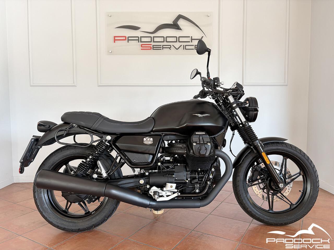 Moto Guzzi V7 IV Stone 2021 SOLO 7.818 km DA 107 EURO/MESE
