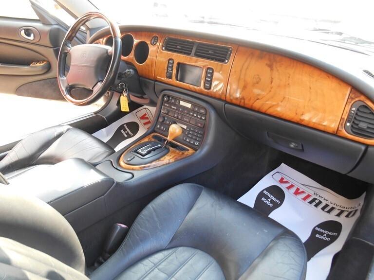 JAGUAR XK8 4.0 COUPE' ISCRITTA A.S.I CRS