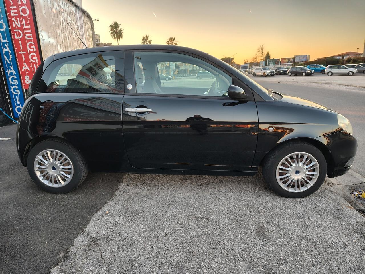 Lancia Ypsilon 1.4 Platino Ecochic GPL