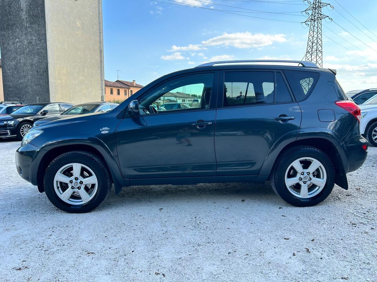 TOYOTA RAV4 2.2 D-CAT UNICO PROP. LUXURY TOP