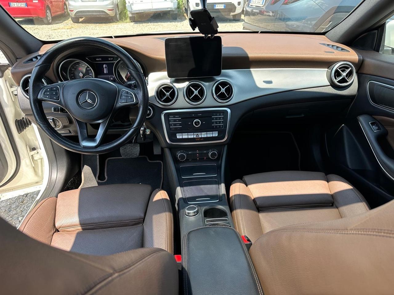 Mercedes-benz CLA 200 d Automatic Premium AMG