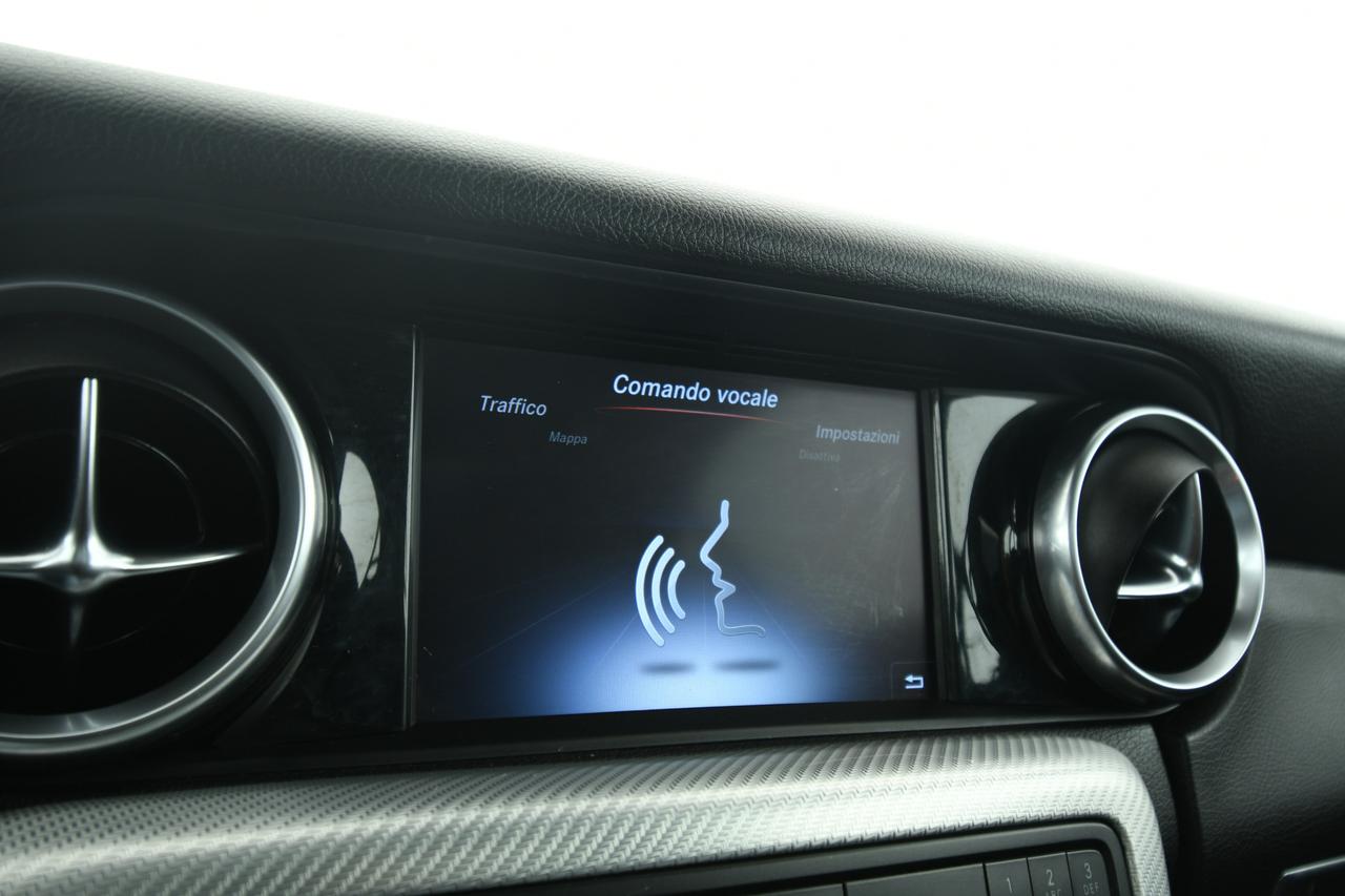 Mercedes-Benz SLC 200 Sport auto CAMERA+LED+C17"