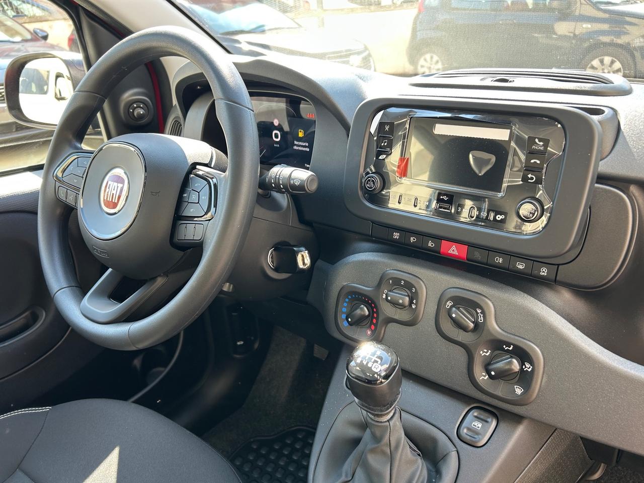 Fiat Panda 1.0 FireFly S&S Hybrid Pandina Icon RED