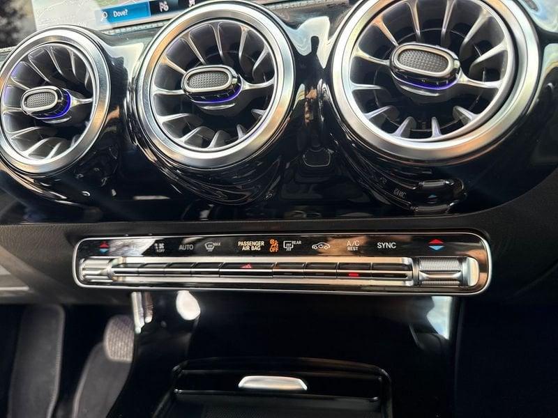 Mercedes-Benz Classe A A 180 d Sport Night edition auto