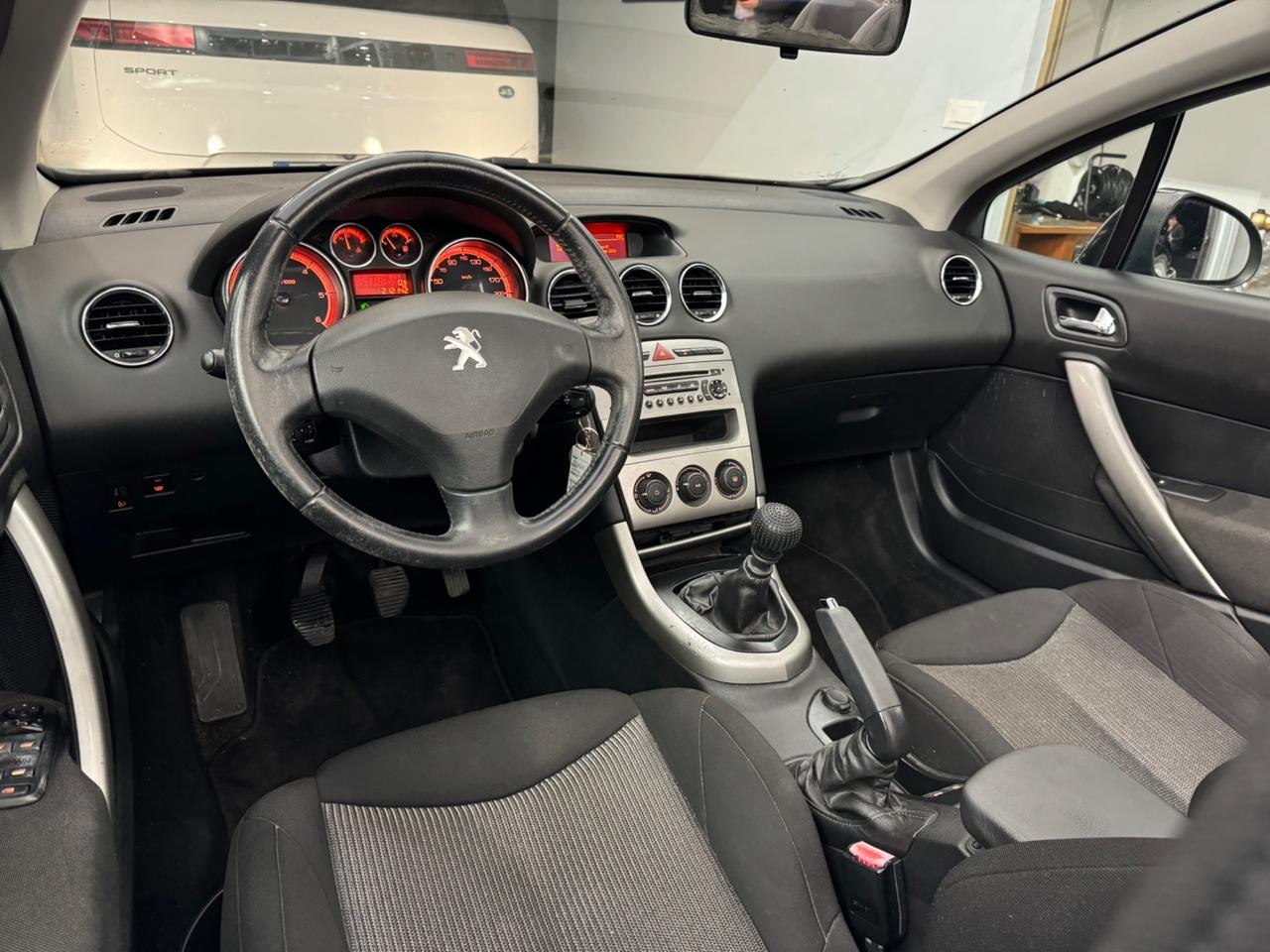 Peugeot 308 1.6 e-HDi 112CV Stop&Start CC Allure