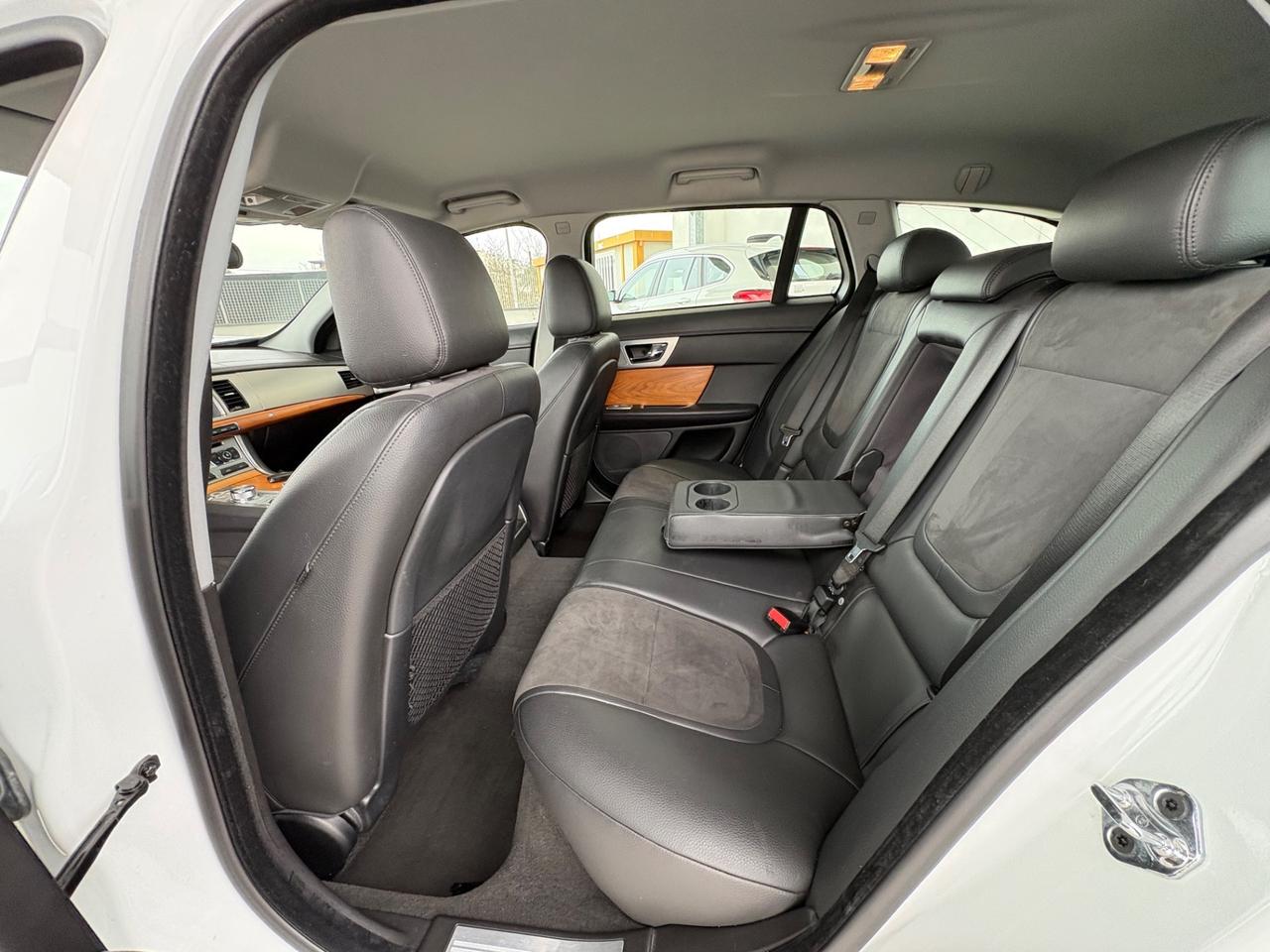 Jaguar XF Sportbrake 2.2 D Limited Edition