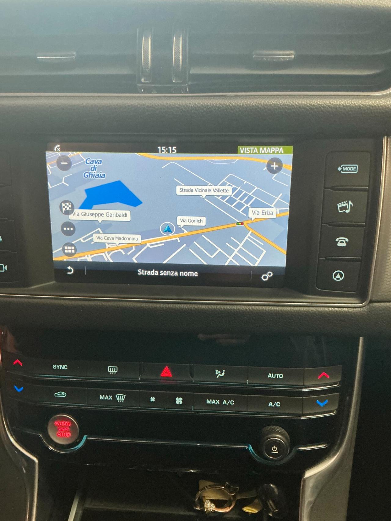 JAGUAR XF 3.0d V6 2015 TETTO APRIBILE FULL OPTIONAL 80.000KM