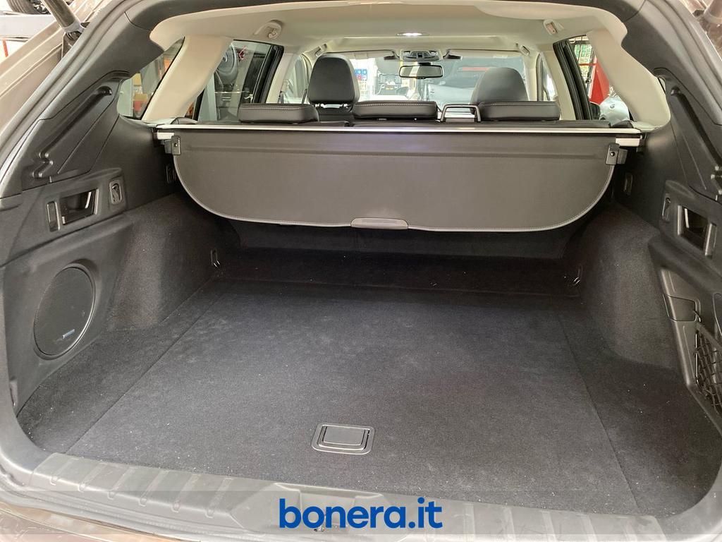Subaru Outback 2.5 i Premium AWD CVT Lineartronic