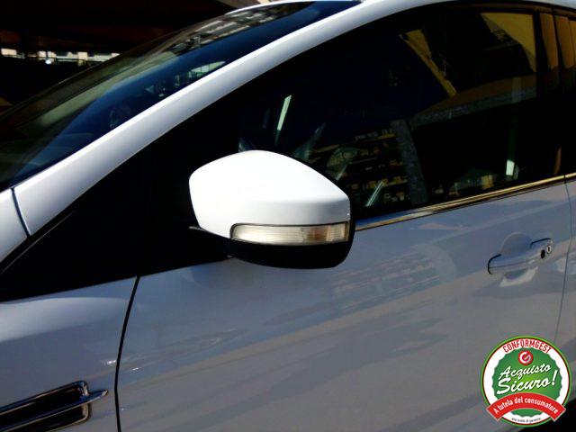 FORD Kuga 2.0 TDCI 140 CV 4WD Powershift Business