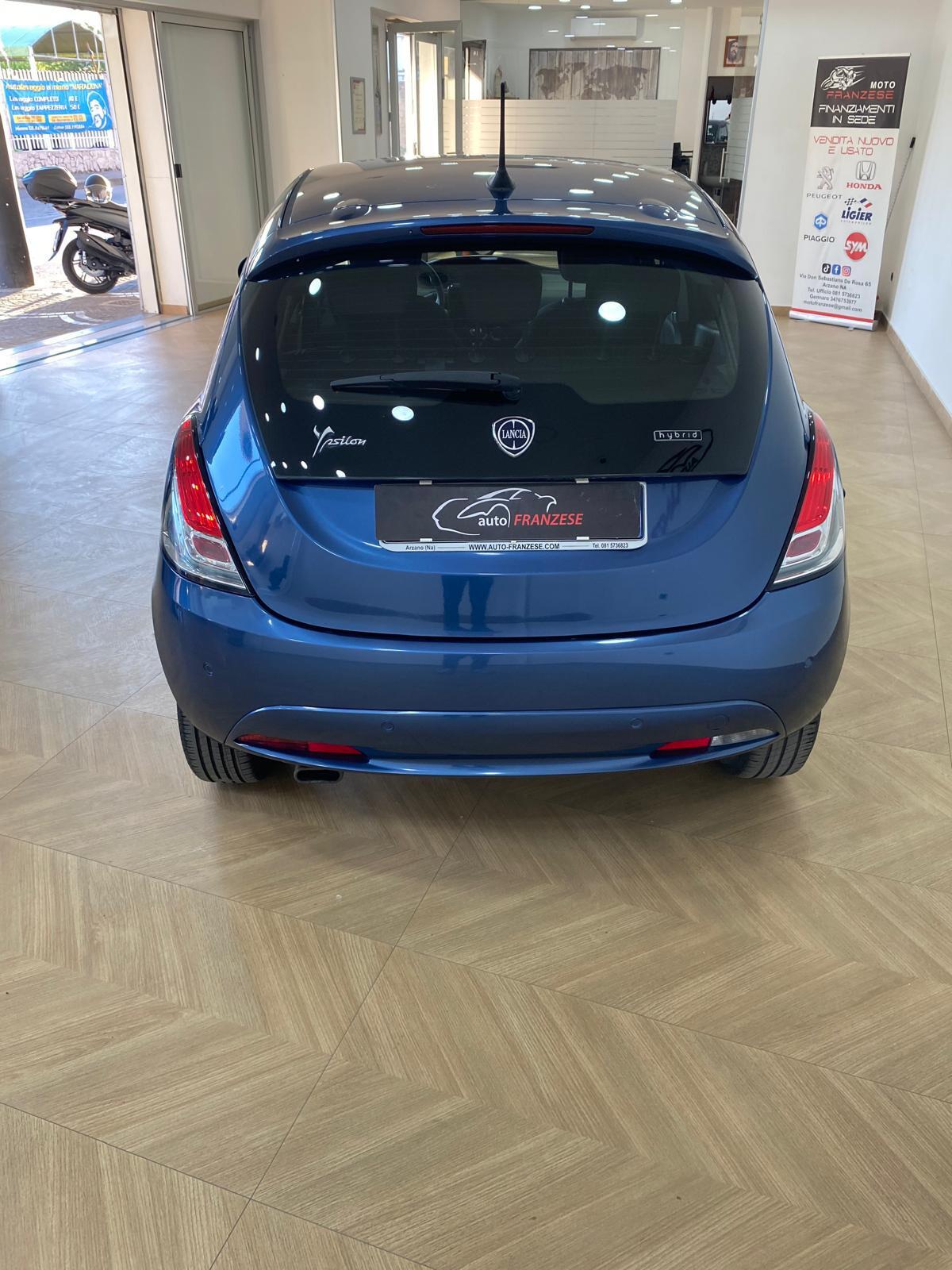 LANCIA YPSILON 1.0 HYBRID 2022-