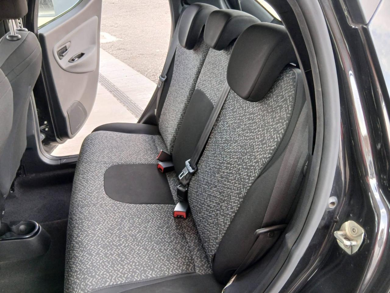 Lancia Ypsilon 1.0 FireFly 5 porte S&S Hybrid Alberta Ferretti