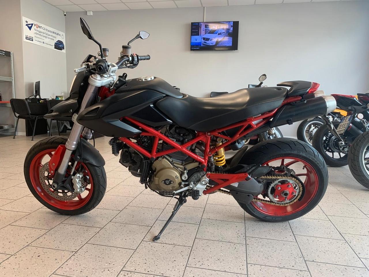 Ducati Hypermotard 1100