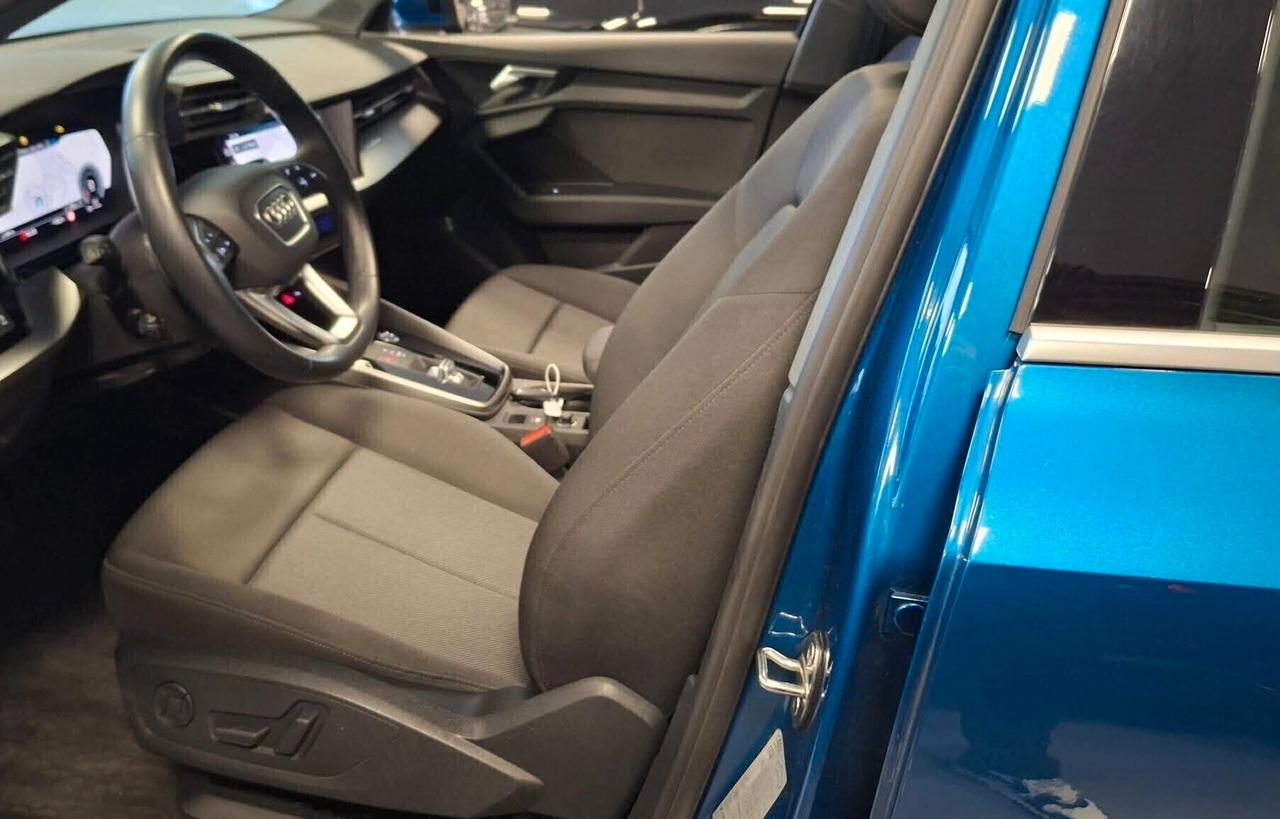 Audi A3 SPB 35 TFSI S tronic line edition tetto panoramico