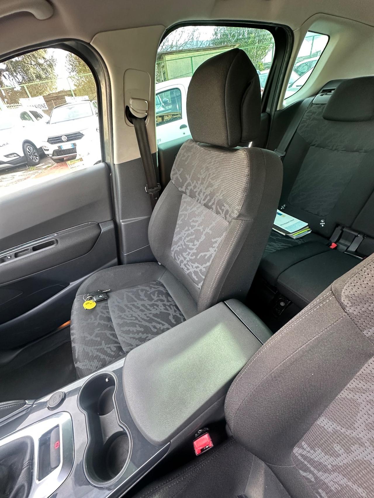 Peugeot 3008 1.6 HDi 110CV Business