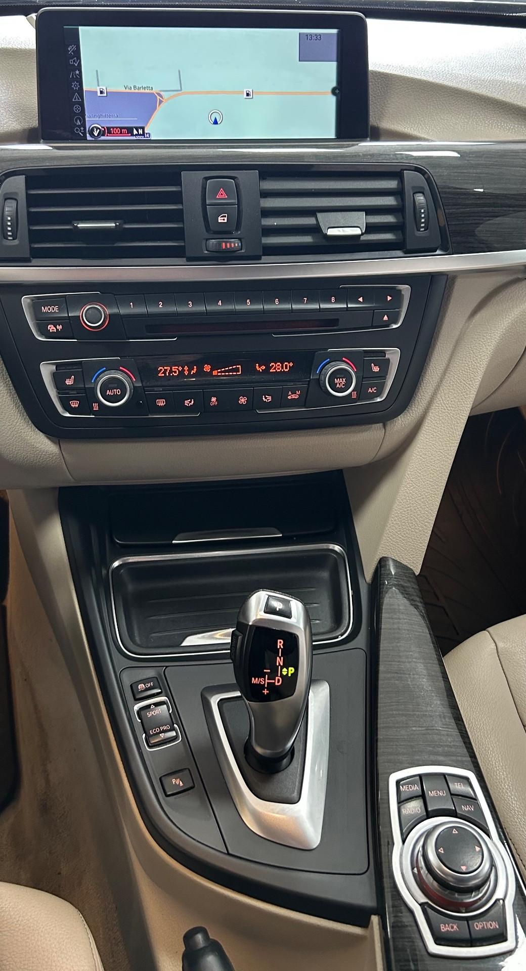 BMW 320d Modern 184 cv “AUT/PELLE/NAVI/18”-2013