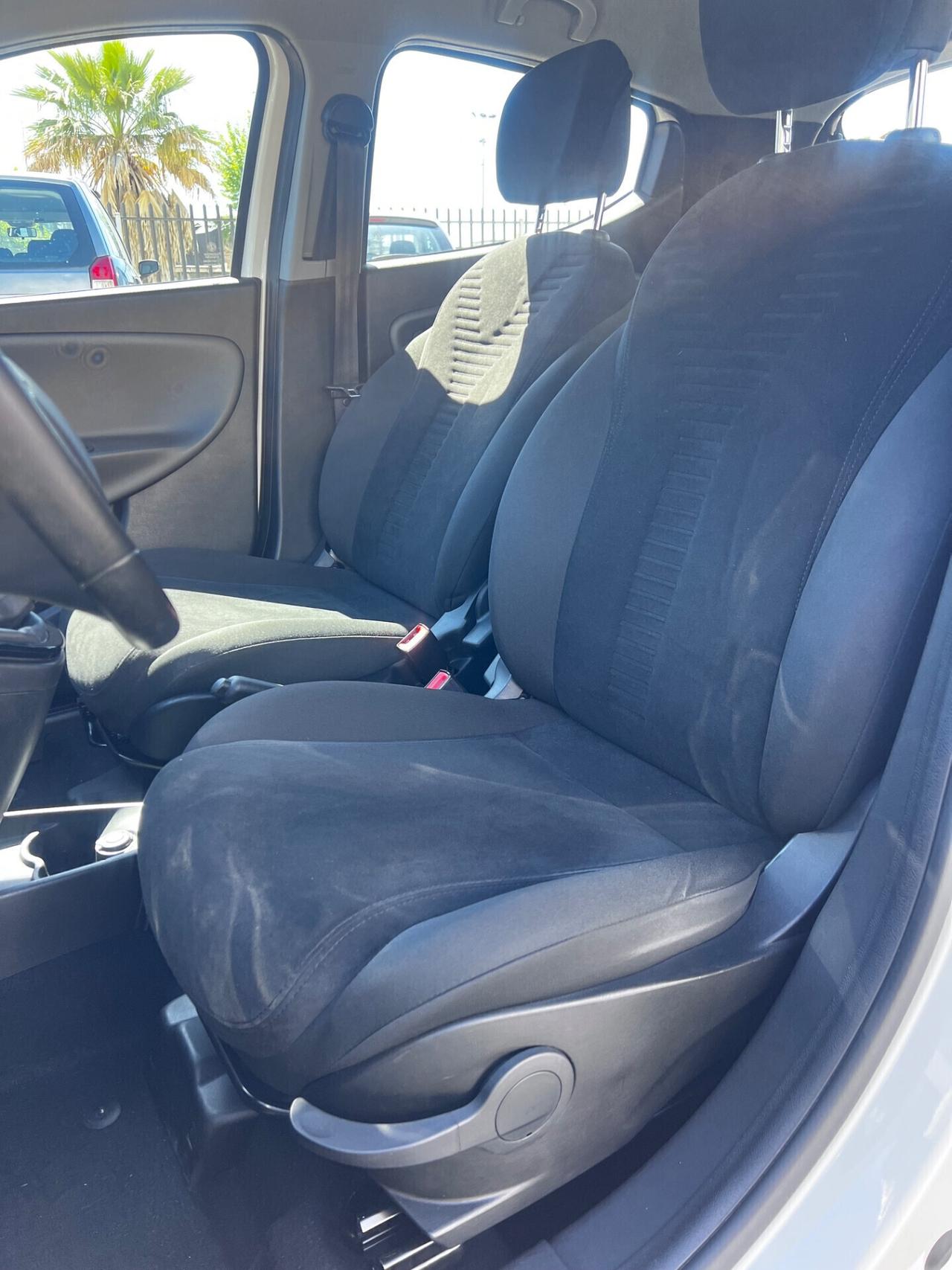 Lancia Ypsilon 1.2 69 CV 5 porte Gold