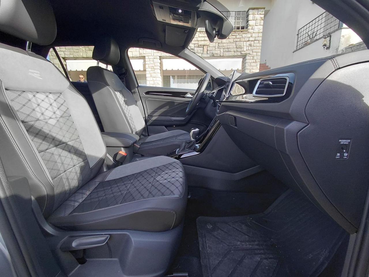 Volkswagen T-Roc EDITION PLUS 1.5 TSI #9332