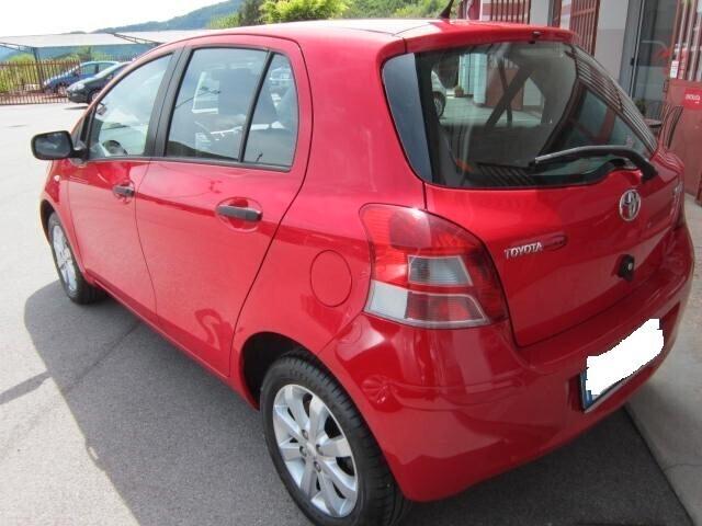 Toyota Yaris 1.0 5 porte NEOPATENTATI