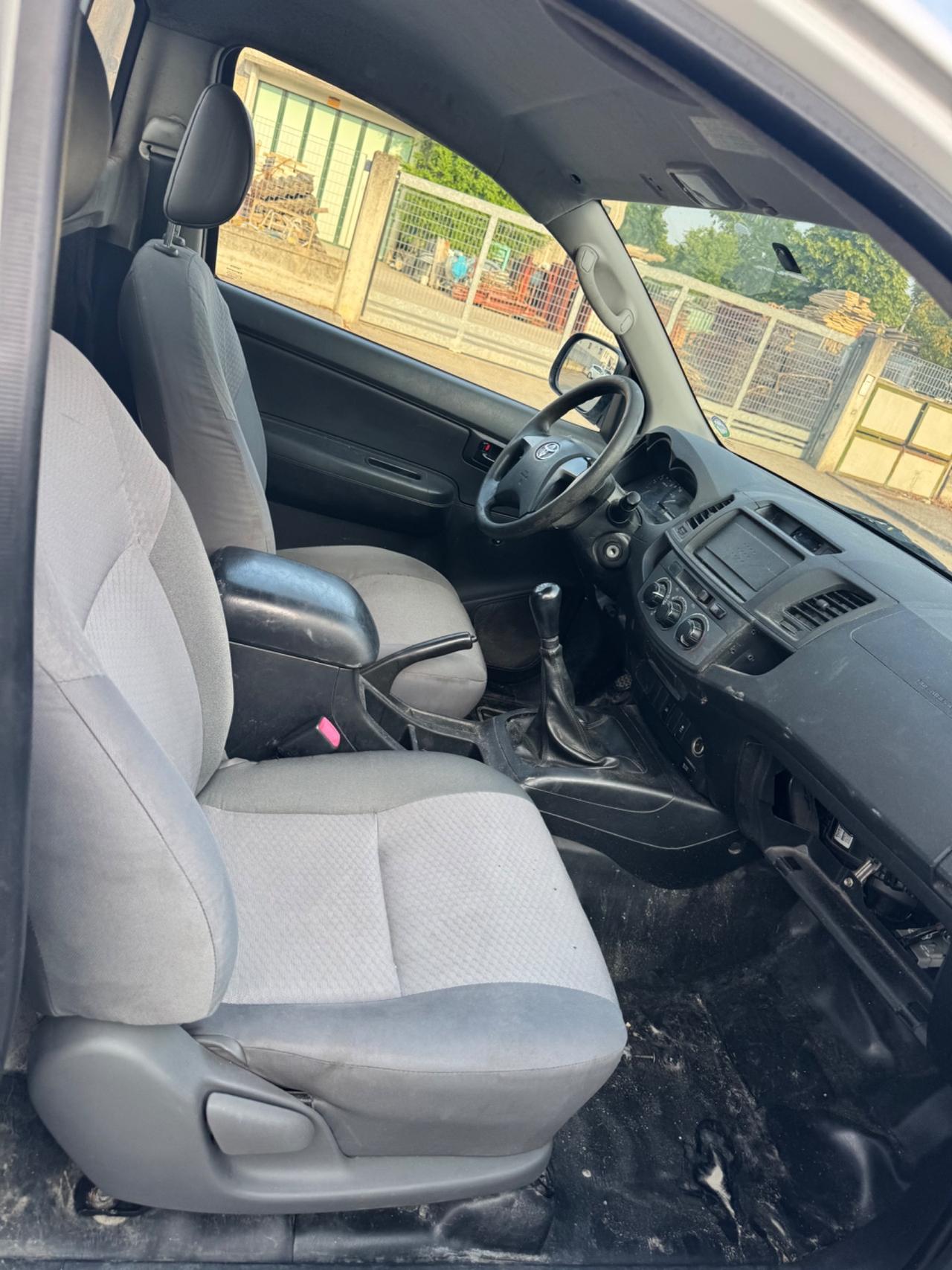 Toyota Hylux anno 2015 cc 2.5 diesel