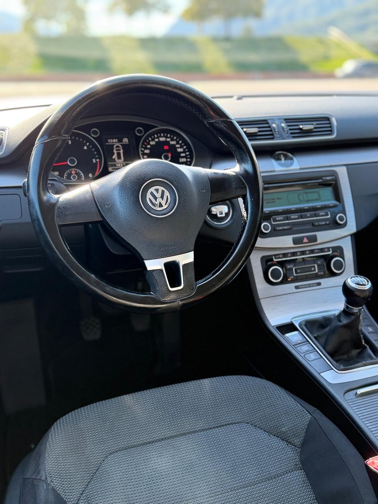 Volkswagen Passat Var. 1.6 TDI 105cv OK NEOPATENTATI