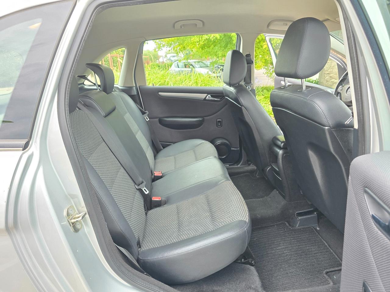 Mercedes-B 200 CDI 140cv 7Marce Sport Automatico