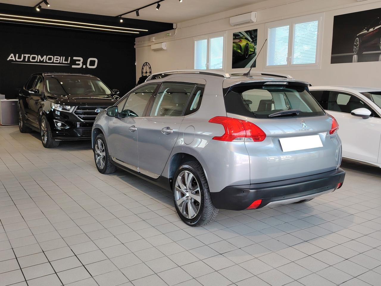 Peugeot 2008 PureTech 1.2 Turbo 110 S&S Black Matt