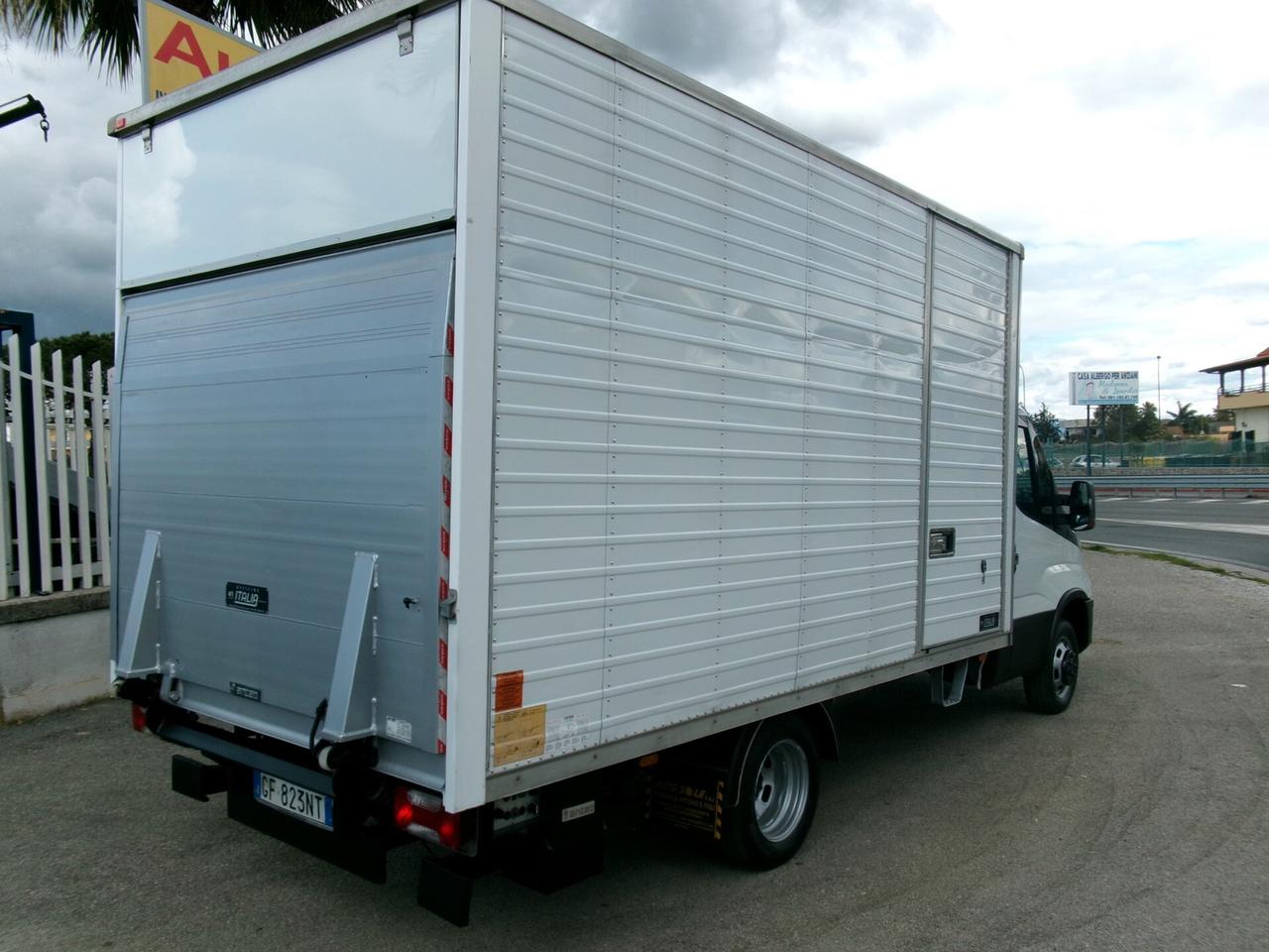 Iveco Daily 35C14 2.3 140CV E6D BOX+PEDANA CARICATRICE 8Q