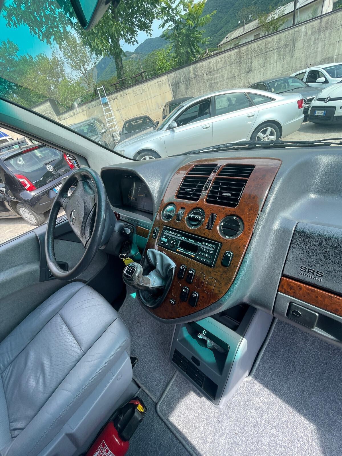 MERCEDES Classe V220 - 2001
