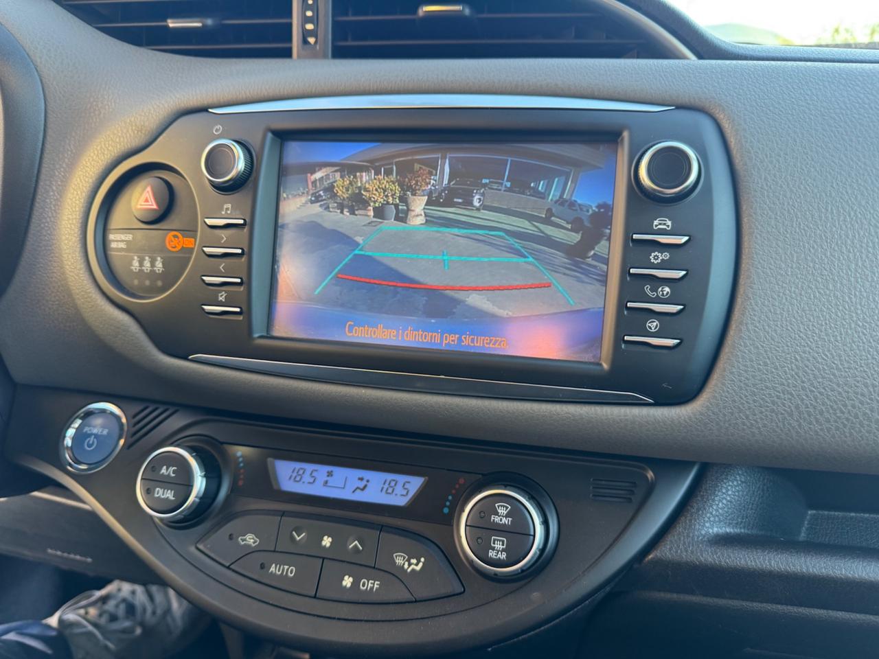 Toyota Yaris 1.5 HYBRID 5P.