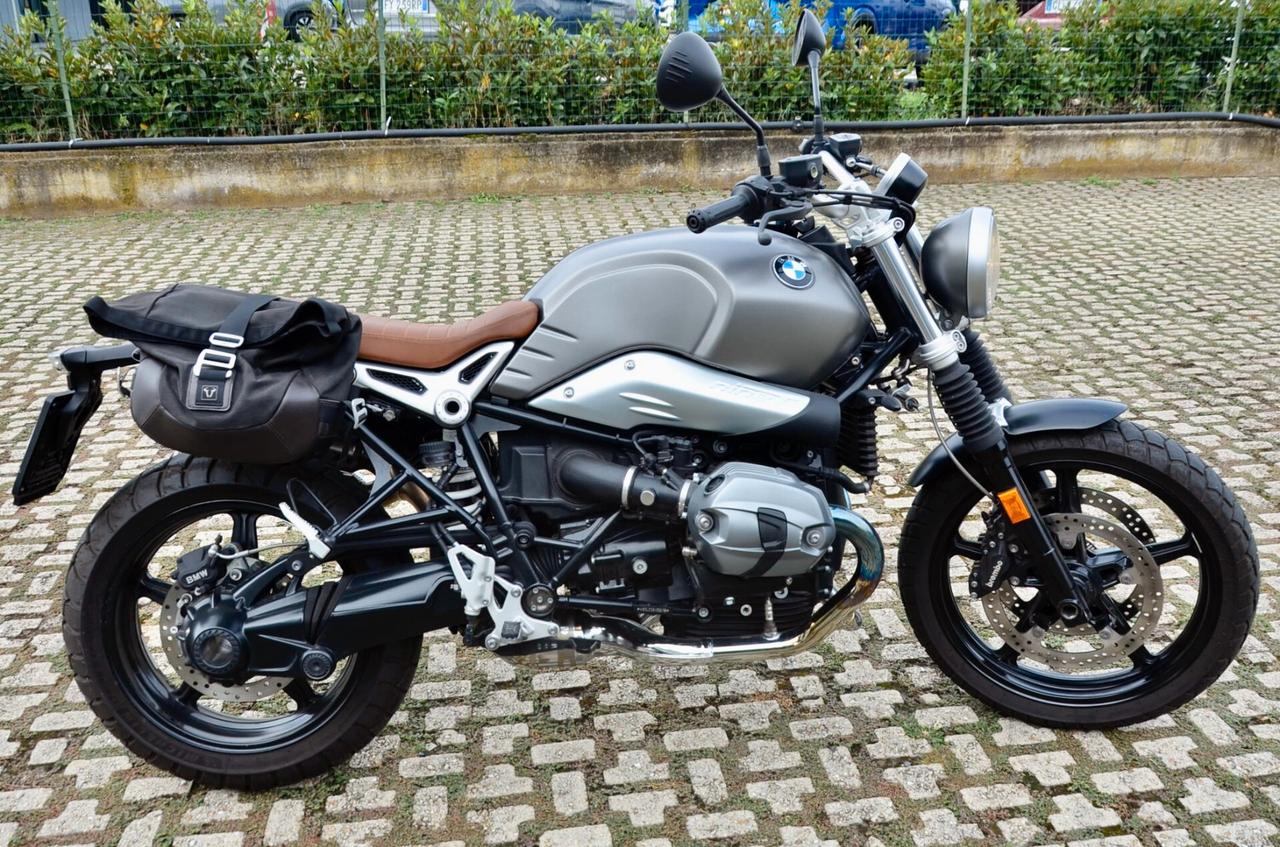 BMW R 12 NINET SCRAMBLER, AKRAPOVIČ