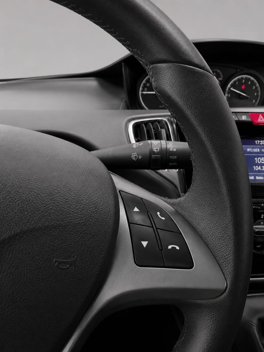 Lancia Ypsilon 1.0 FireFly 5 porte S&S Hybrid Ecochic Gold