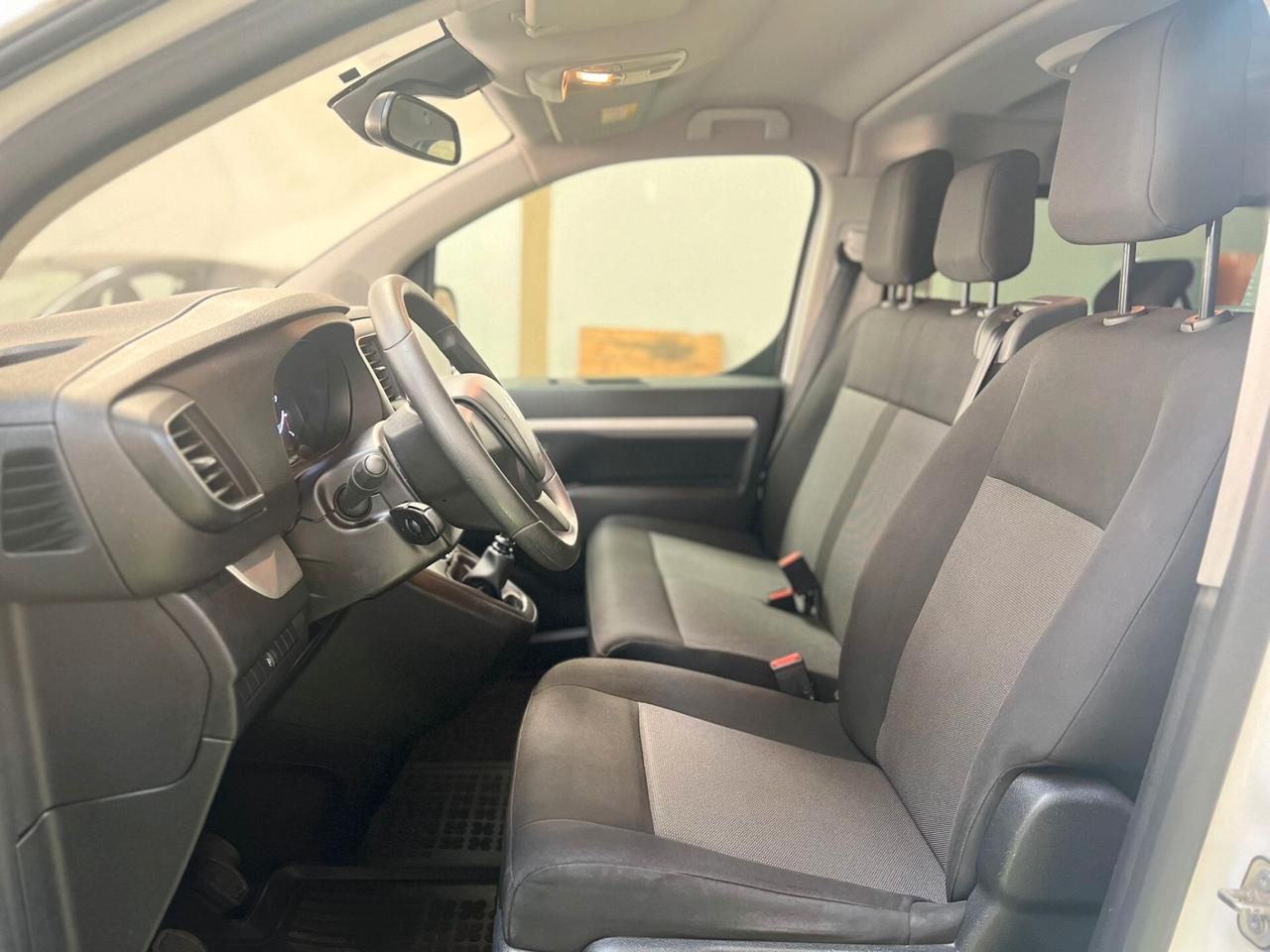 Peugeot Traveller BlueHDi 120 S&S Standard Business