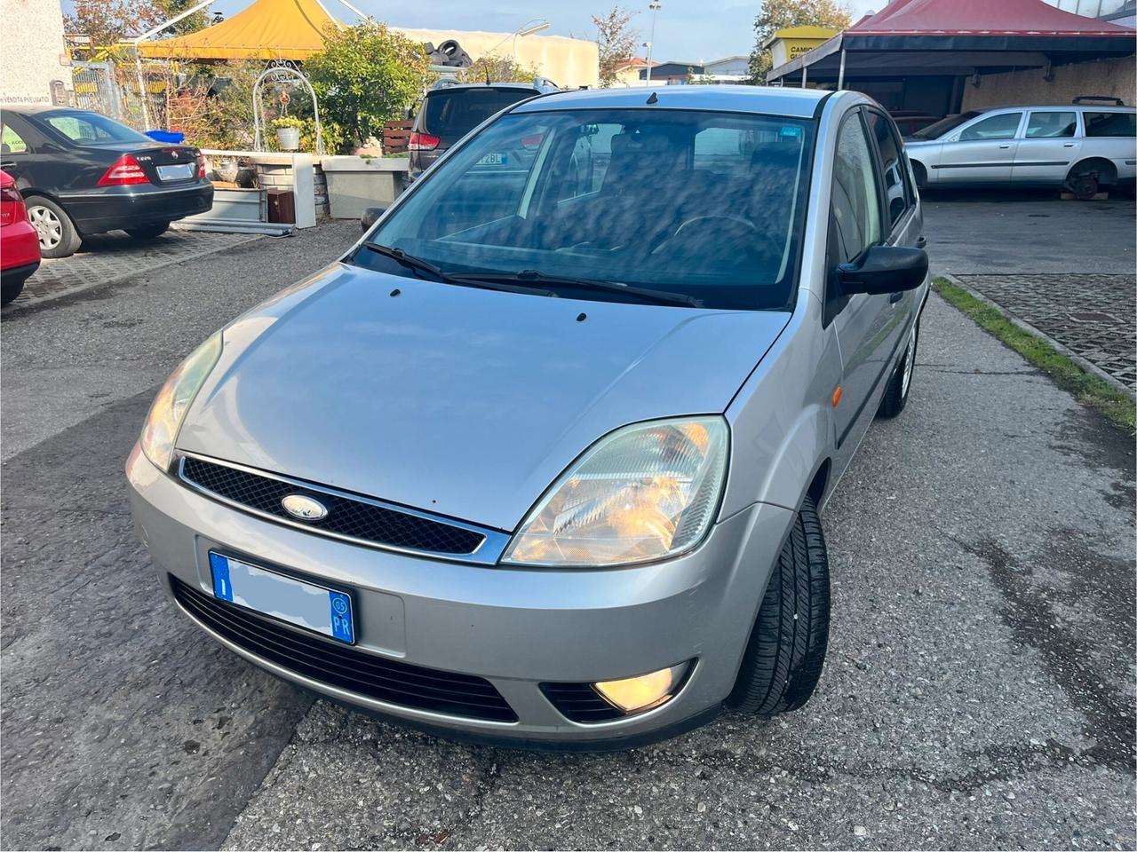 Ford Fiesta 1.4 16V 5p. Ghia