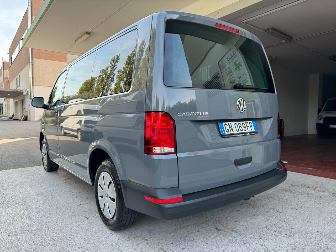 Volkswagen Caravelle T6.1 2.0TDI TREND GARANZIA24M